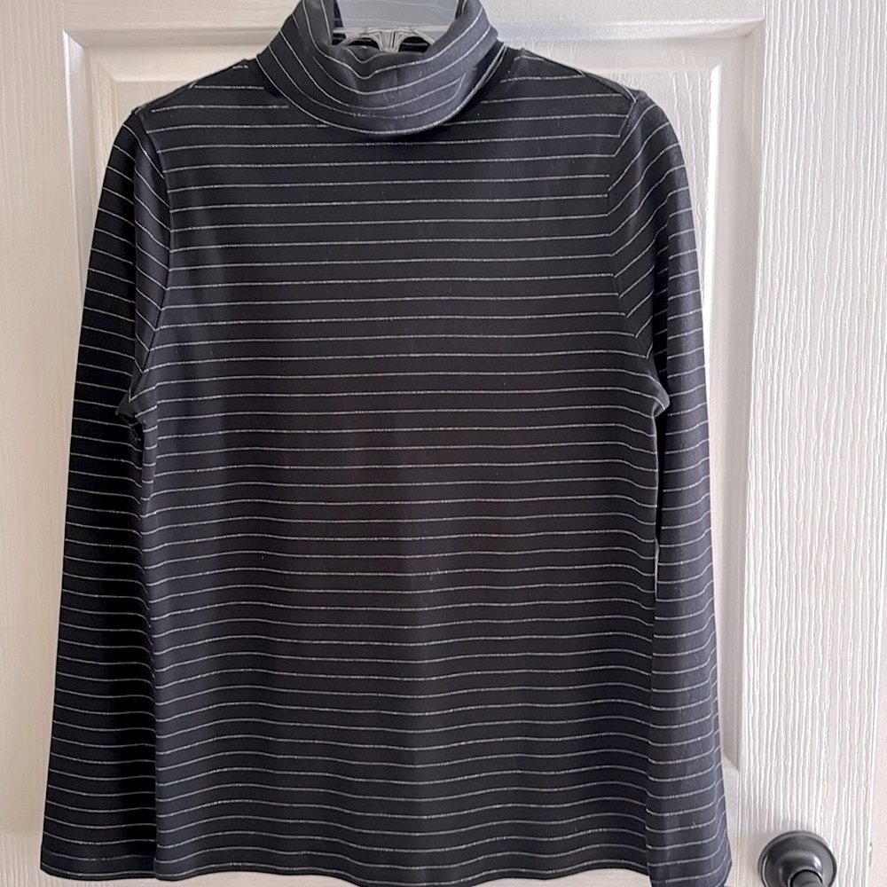 LIZ CLAIBORNE; Turtleneck Pullover, Black with Silver Strips; Size M, NWOT